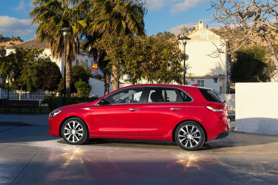 Hyundai i30 2017 года  (фото 16 из 43)